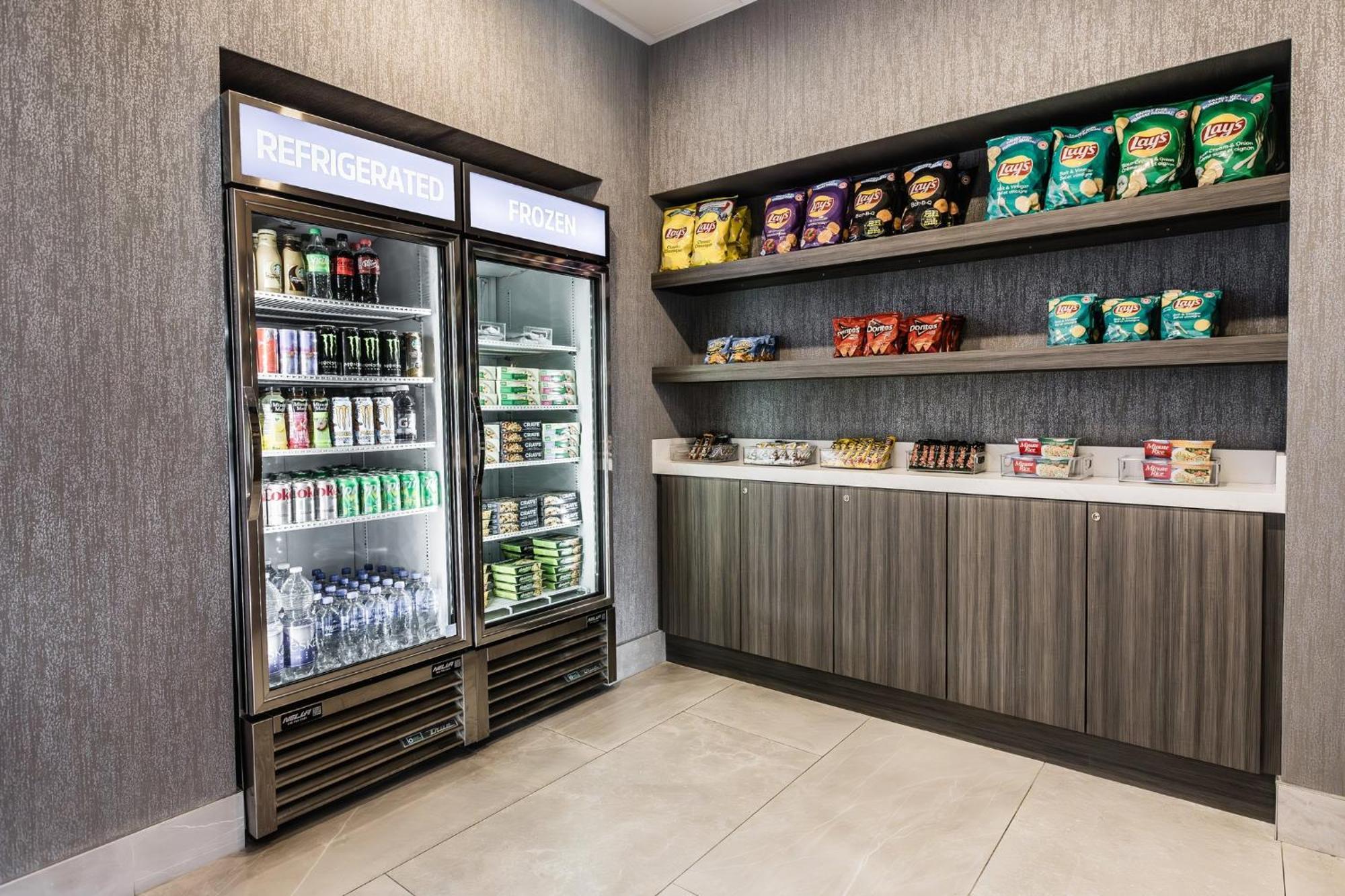 Holiday Inn Express & Suites - Toronto Airport South By Ihg Exterior foto