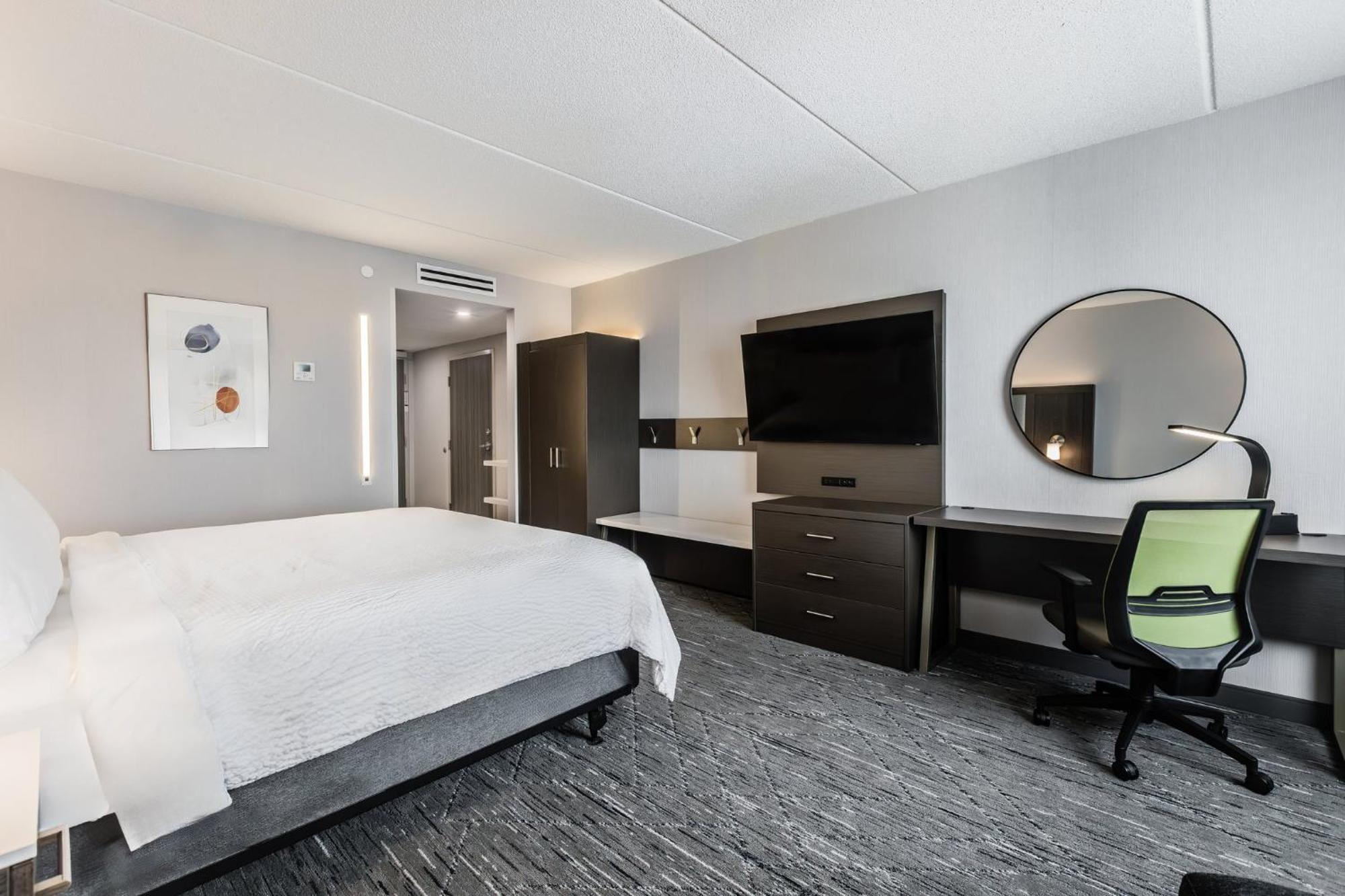 Holiday Inn Express & Suites - Toronto Airport South By Ihg Exterior foto